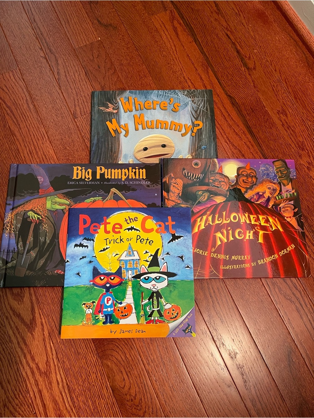Lot of 4 Children's Halloween books Pete the Cat Big Pumpkin Where’s My Mummy